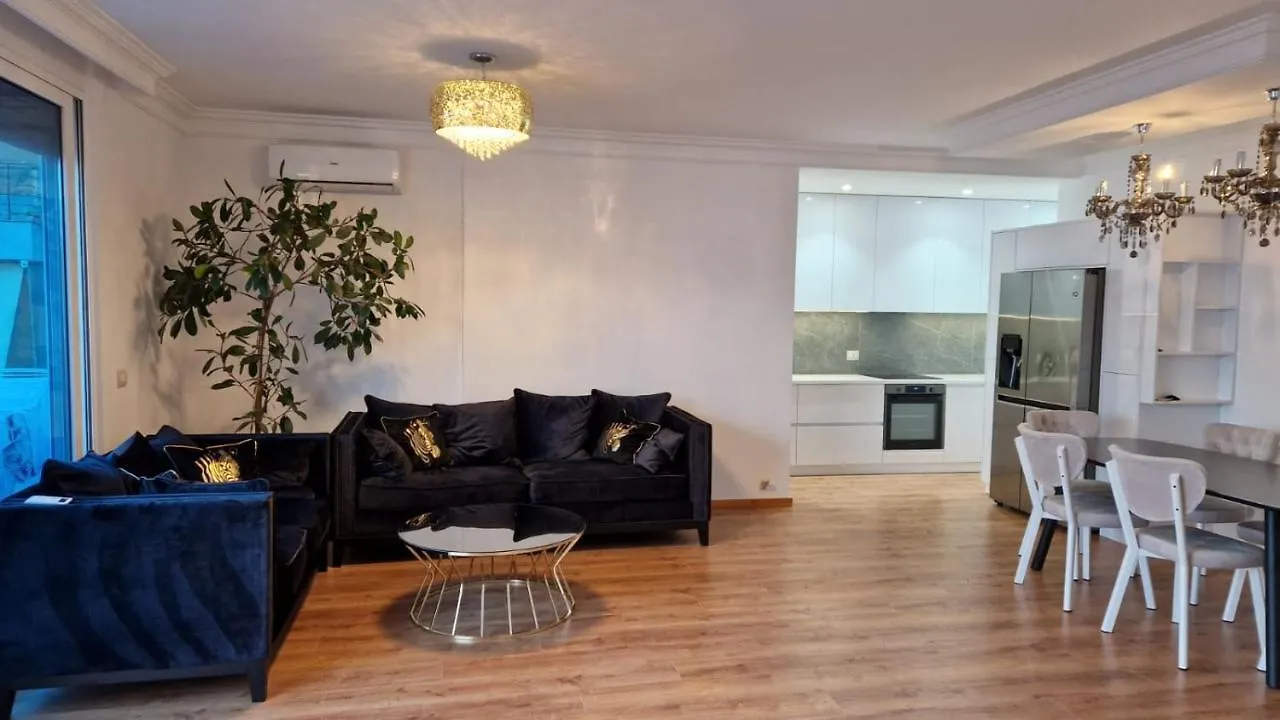 Pirro Luxury Apartment Sarande 0*,