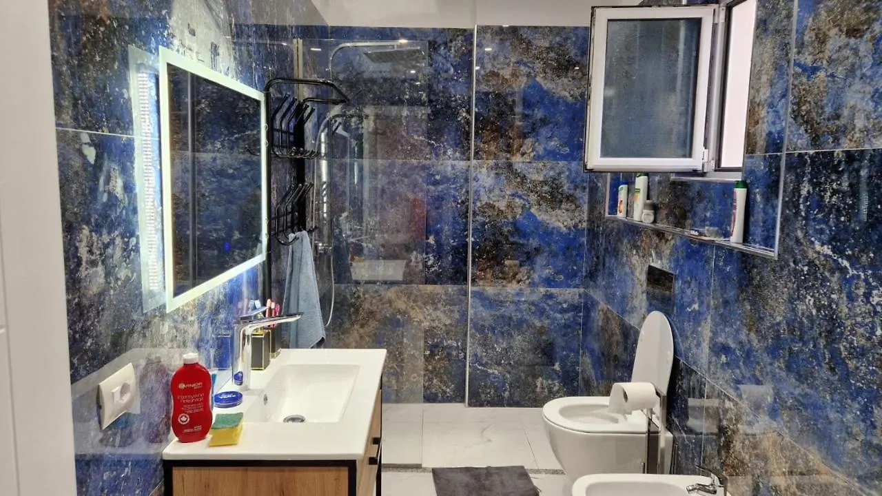 Pirro Luxury Apartment Sarande 0*,